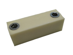 Ползун 80*25*27 с двумя стальными резьбами М8 (капролон) (L-328) Ползун 80*25*27 с двумя стальными резьбами М8 (капролон) (L-328)