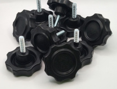 Болт-барашек М6 х 20мм фиксирующий с пластиковым барашком d42 (10 шт) Болт-барашек М6 х 20мм фиксирующий с пластиковым барашком d42 (10 шт)